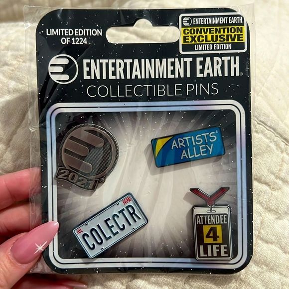 SDCC 2021 Enamel 4-Pin Set San Diego Comic Con Exclusive Limited Edition Of 1224 - Picture 1 of 2
